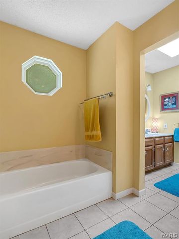 1968 Saint Johns Crossing, Arnold, MO 63010