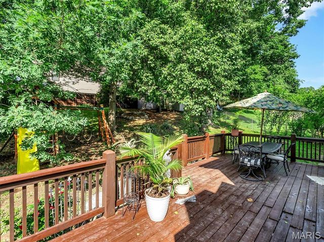 1968 Saint Johns Crossing, Arnold, MO 63010