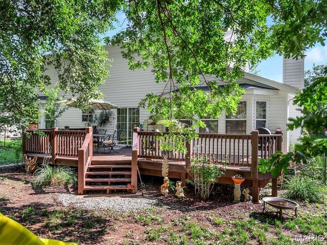 1968 Saint Johns Crossing, Arnold, MO 63010