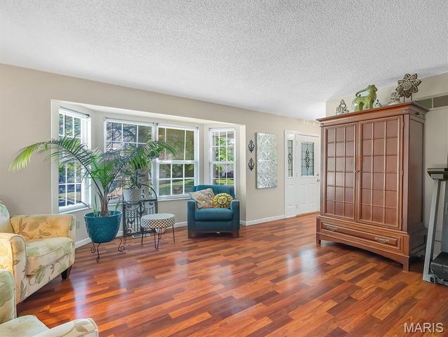 1968 Saint Johns Crossing, Arnold, MO 63010