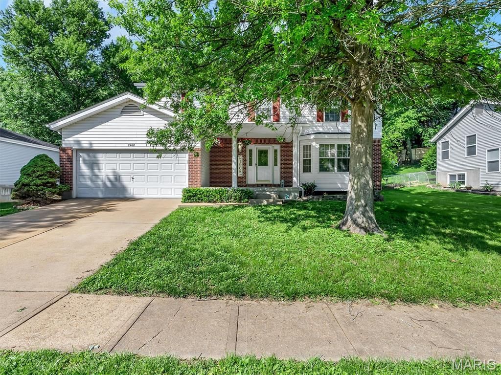 1968 Saint Johns Crossing, Arnold, MO 63010