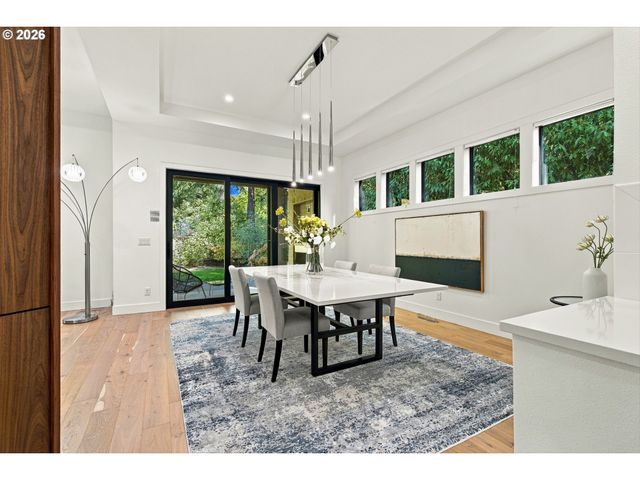 5455 CHILDS Rd, Lake Oswego, OR 97035