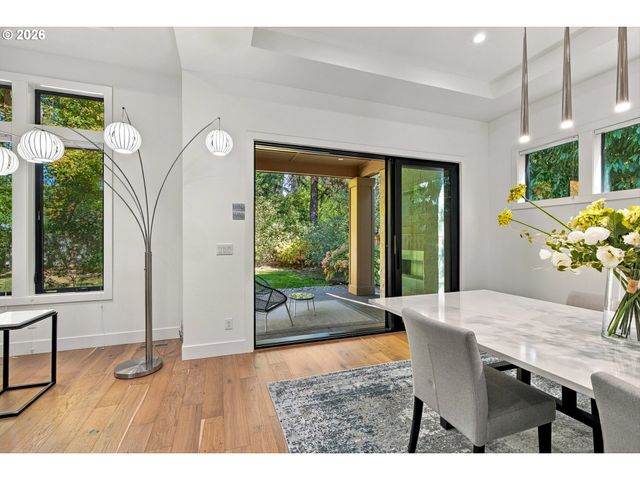 5455 CHILDS Rd, Lake Oswego, OR 97035