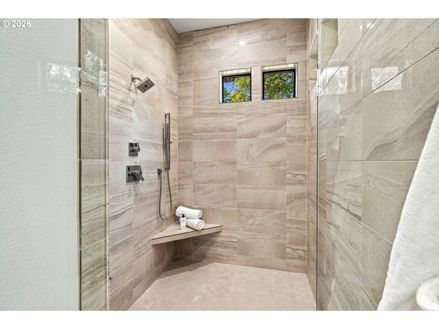 5455 CHILDS Rd, Lake Oswego, OR 97035