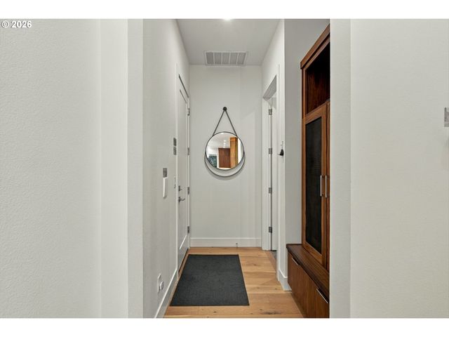 5455 CHILDS Rd, Lake Oswego, OR 97035