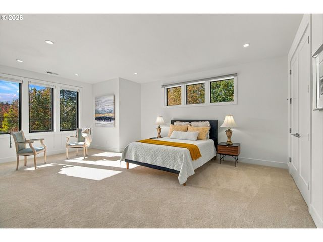 5455 CHILDS Rd, Lake Oswego, OR 97035