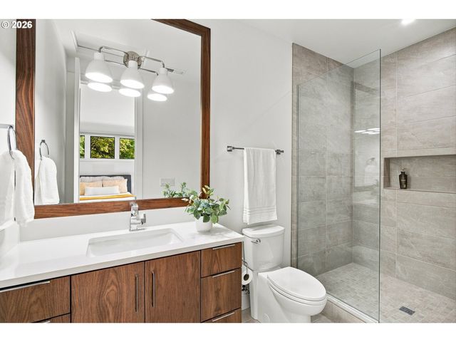 5455 CHILDS Rd, Lake Oswego, OR 97035