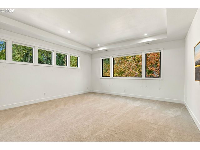5455 CHILDS Rd, Lake Oswego, OR 97035