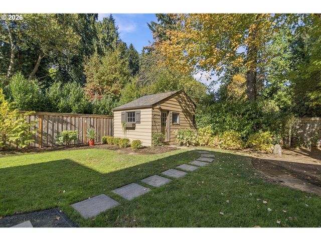 5455 CHILDS Rd, Lake Oswego, OR 97035
