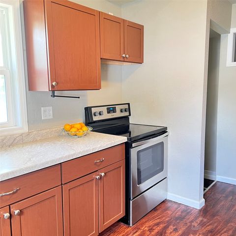 2403 36th Street, Des Moines, IA 50310