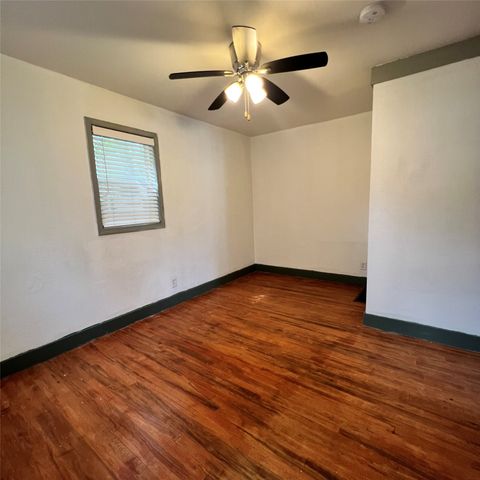 2403 36th Street, Des Moines, IA 50310