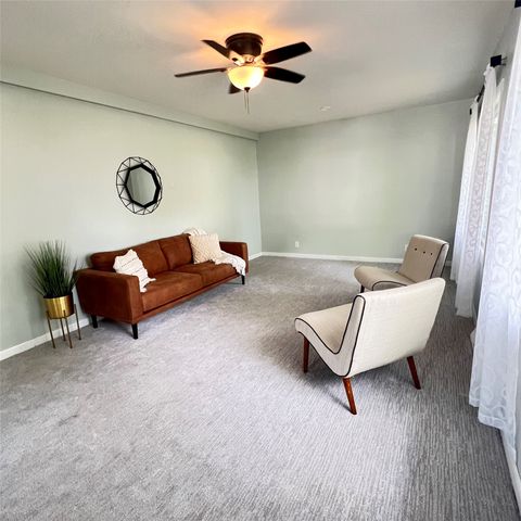 2403 36th Street, Des Moines, IA 50310