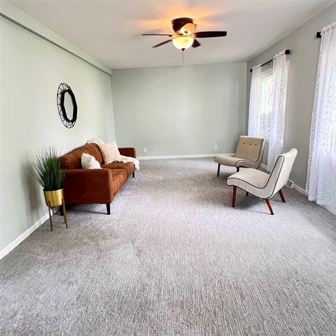 2403 36th Street, Des Moines, IA 50310