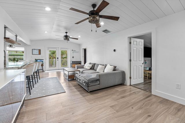 16823 127th Drive N, Jupiter, FL 33478