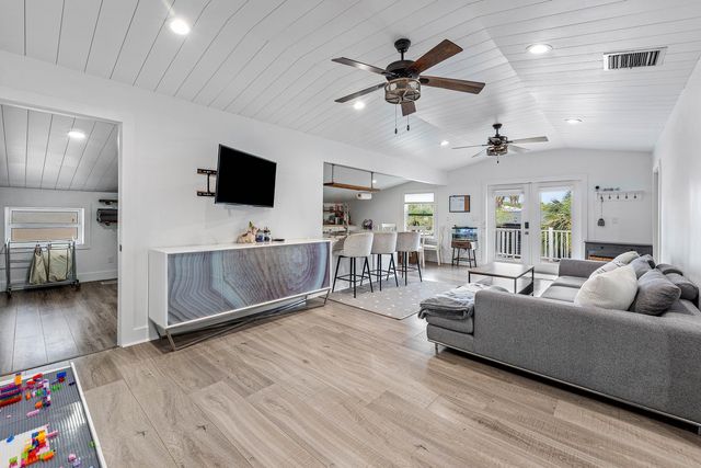 16823 127th Drive N, Jupiter, FL 33478