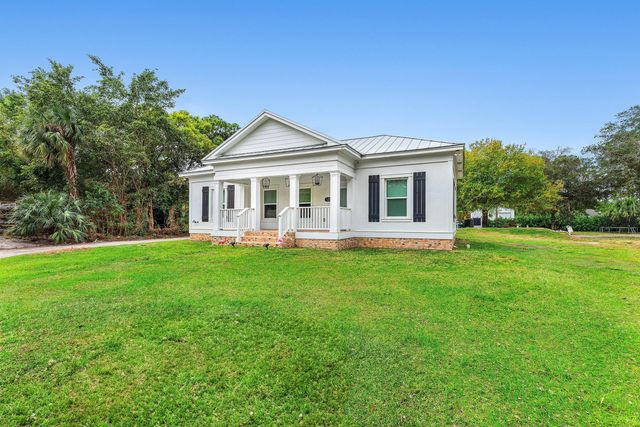 16823 127th Drive N, Jupiter, FL 33478