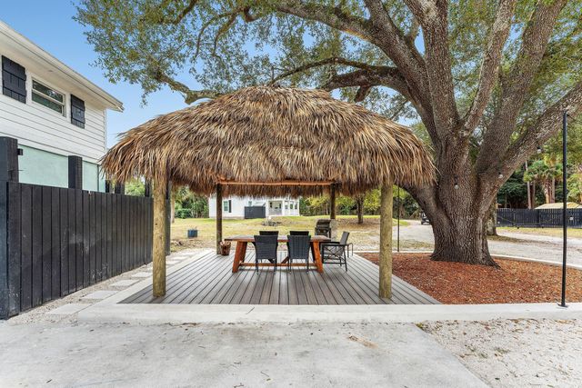 16823 127th Drive N, Jupiter, FL 33478