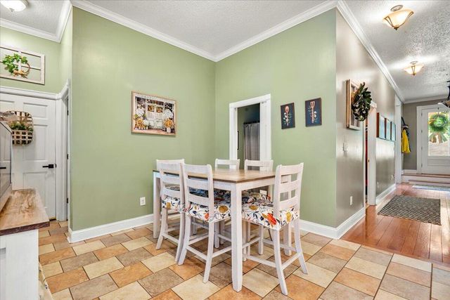 6985 Old Mountain Ash Pike, Williamsburg, KY 40769