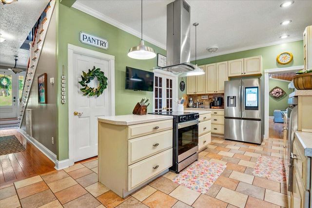 6985 Old Mountain Ash Pike, Williamsburg, KY 40769