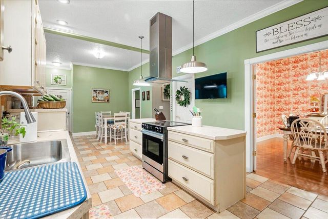 6985 Old Mountain Ash Pike, Williamsburg, KY 40769