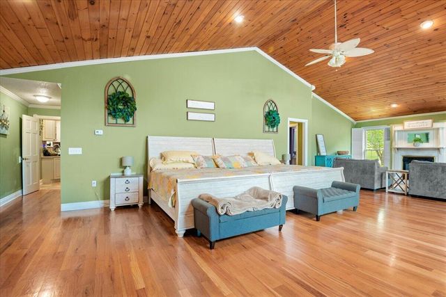 6985 Old Mountain Ash Pike, Williamsburg, KY 40769