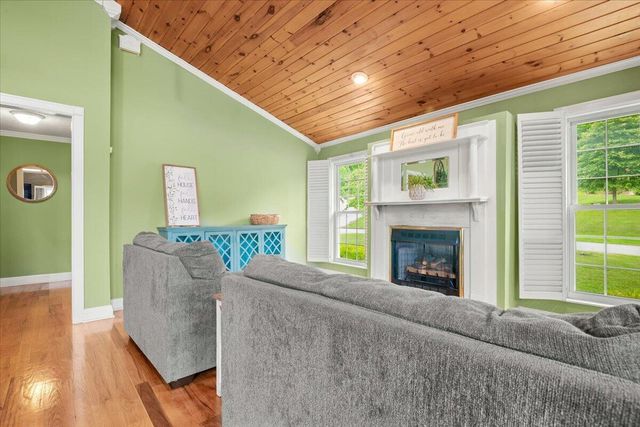 6985 Old Mountain Ash Pike, Williamsburg, KY 40769