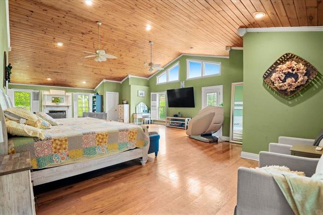 6985 Old Mountain Ash Pike, Williamsburg, KY 40769