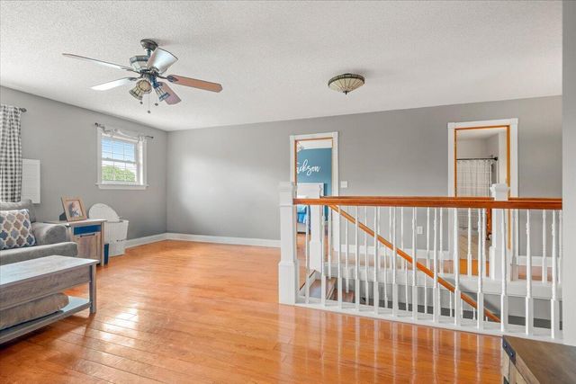 6985 Old Mountain Ash Pike, Williamsburg, KY 40769