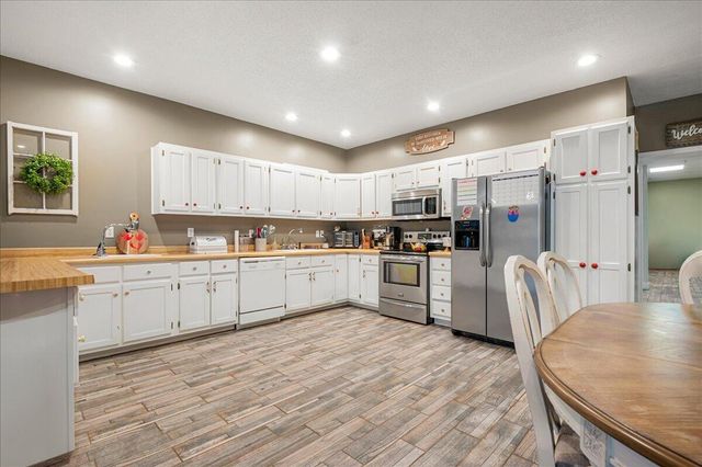 6985 Old Mountain Ash Pike, Williamsburg, KY 40769