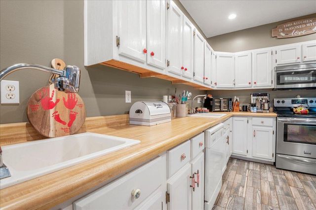 6985 Old Mountain Ash Pike, Williamsburg, KY 40769