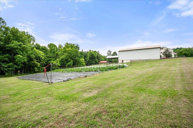 6985 Old Mountain Ash Pike, Williamsburg, KY 40769