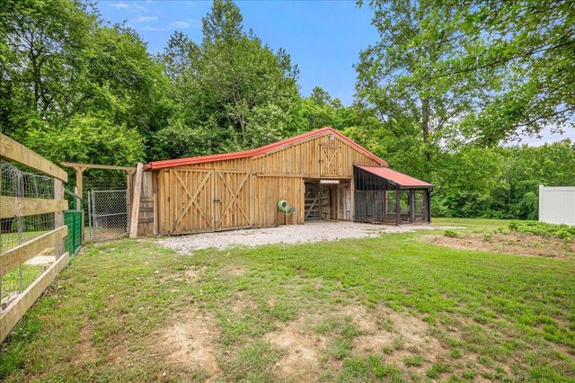 6985 Old Mountain Ash Pike, Williamsburg, KY 40769