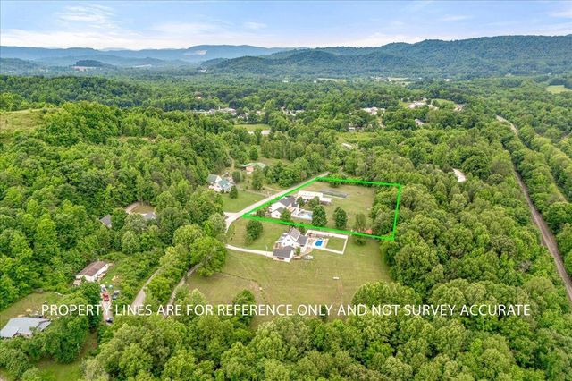 6985 Old Mountain Ash Pike, Williamsburg, KY 40769