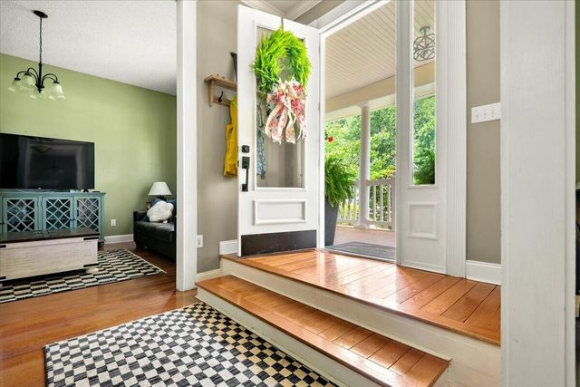 6985 Old Mountain Ash Pike, Williamsburg, KY 40769