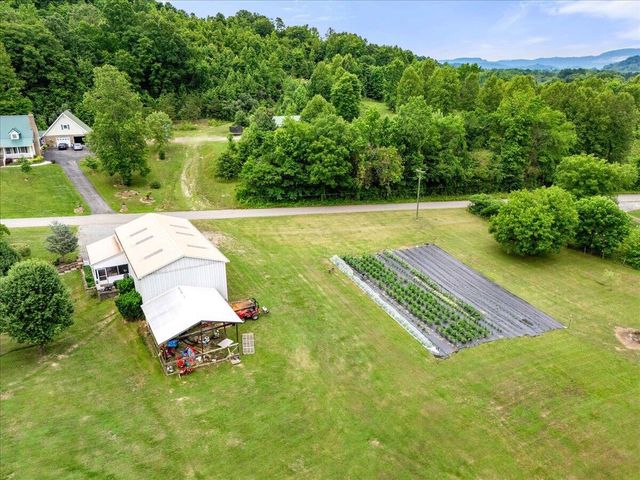 6985 Old Mountain Ash Pike, Williamsburg, KY 40769