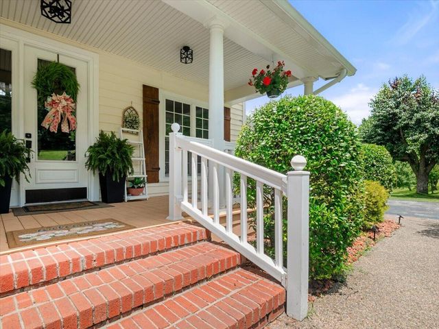 6985 Old Mountain Ash Pike, Williamsburg, KY 40769