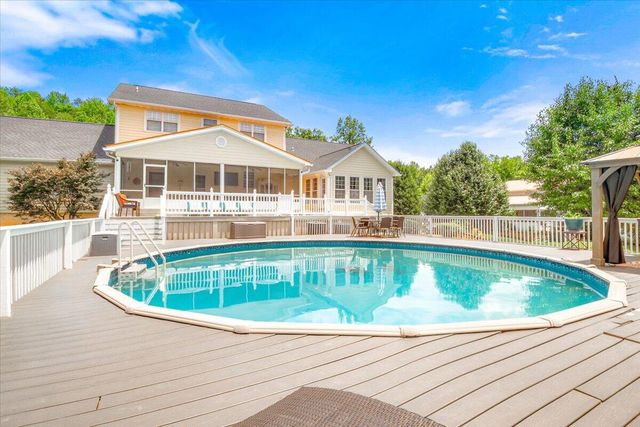 6985 Old Mountain Ash Pike, Williamsburg, KY 40769