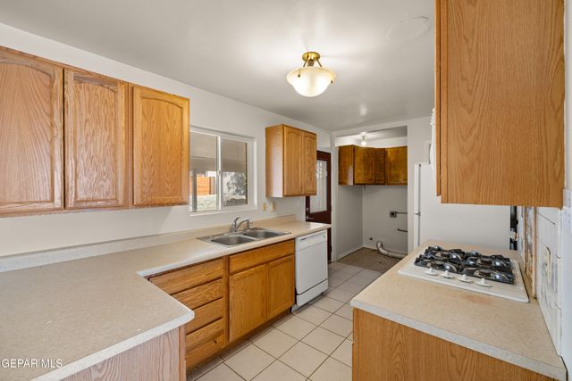 10329 MCCOMBS Street, El Paso, TX 79924