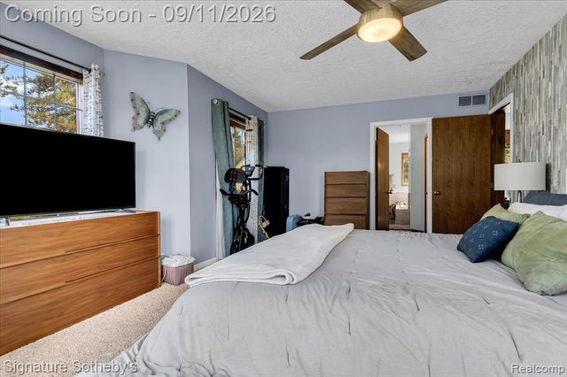 9925 Timothy Lane, South Lyon, MI 48178