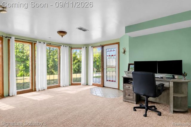 9925 Timothy Lane, South Lyon, MI 48178