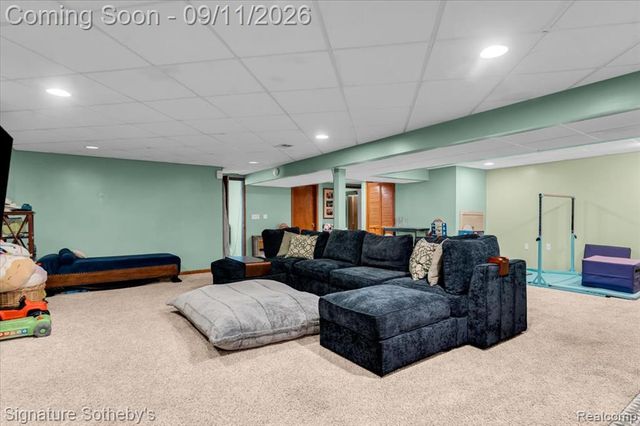 9925 Timothy Lane, South Lyon, MI 48178