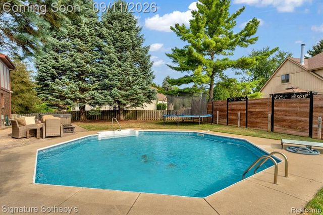 9925 Timothy Lane, South Lyon, MI 48178
