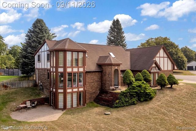 9925 Timothy Lane, South Lyon, MI 48178
