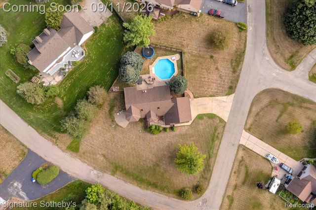 9925 Timothy Lane, South Lyon, MI 48178