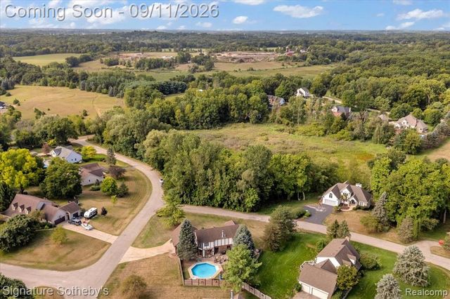 9925 Timothy Lane, South Lyon, MI 48178
