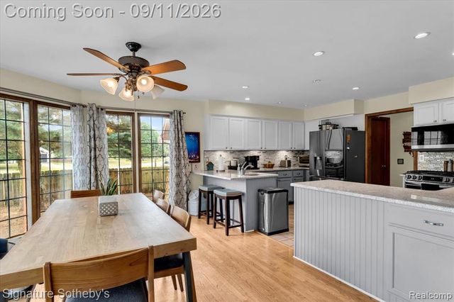 9925 Timothy Lane, South Lyon, MI 48178