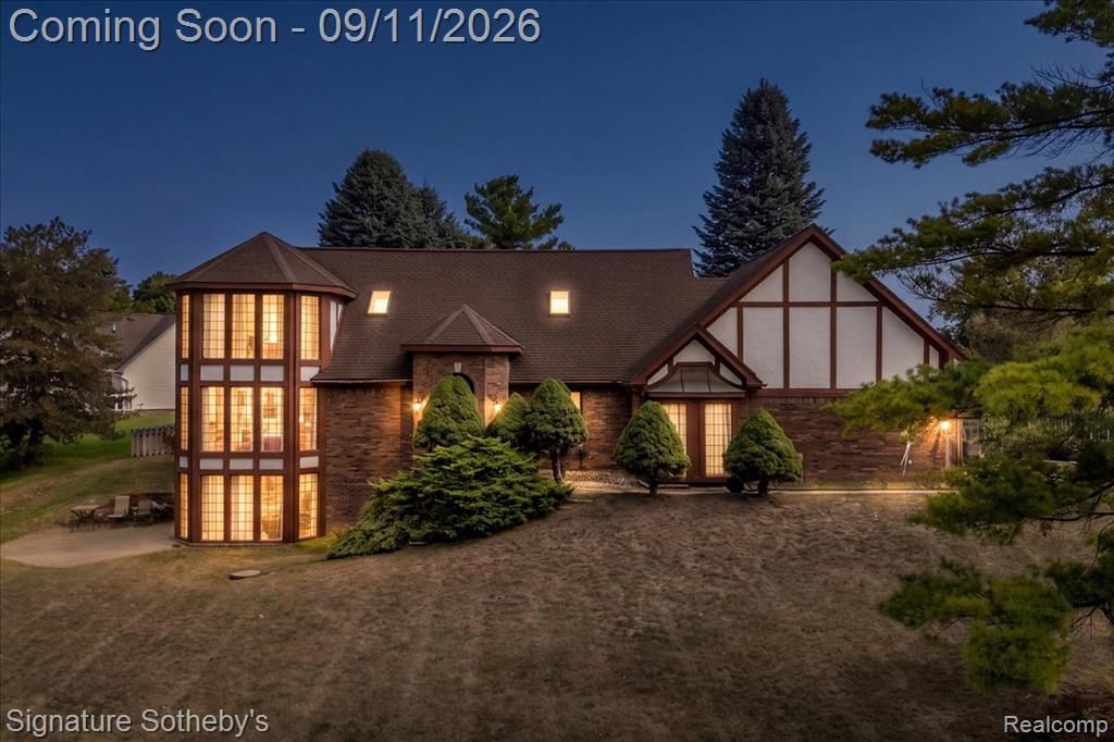9925 Timothy Lane, South Lyon, MI 48178
