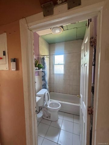 21-28 72nd Street, East Elmhurst, NY 11370