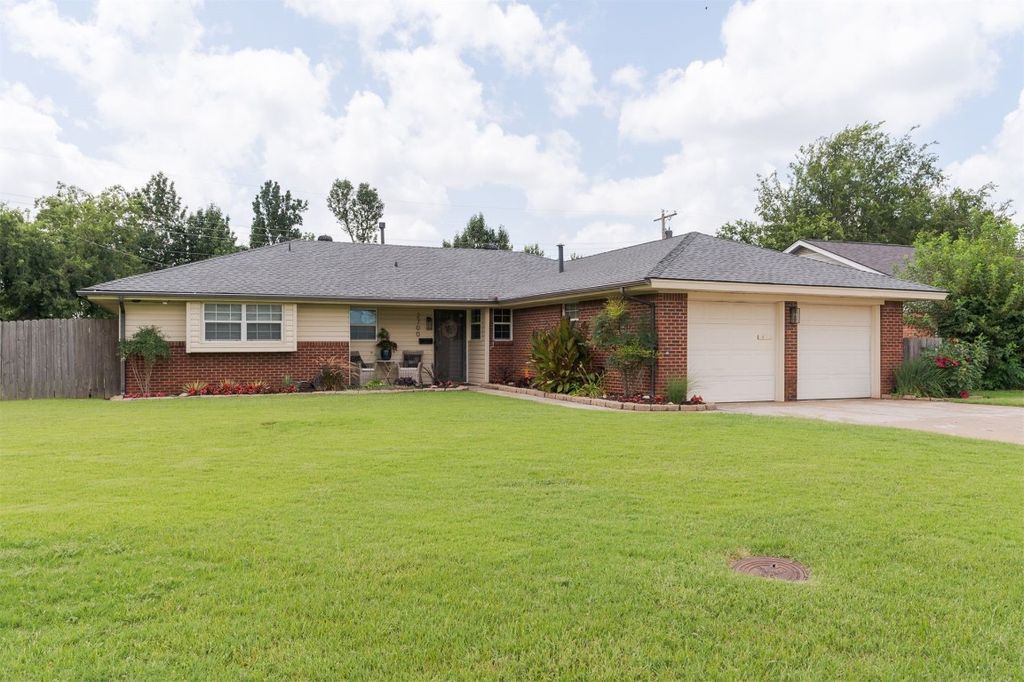 2700 Berkshire Way, Oklahoma City, OK 73120