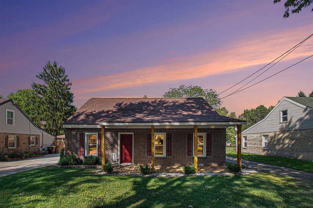 4662 Tolland Avenue, Holt, MI 48842